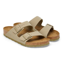 Carica l&#39;immagine nel visualizzatore di Gallery, Birkenstock - 1027697 ARIZONA FADED KHAKI- Calz.S
