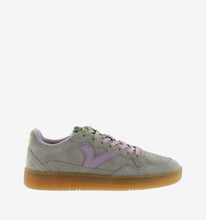 Carica l'immagine nel visualizzatore di Gallery, Victoria - 8806111-612 SMASH SUEDE JADE
