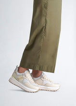 Carica l'immagine nel visualizzatore di Gallery, Liu-Jo - BA5013 - SNEAKER Beige
