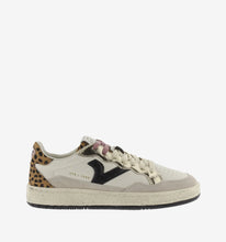 Carica l'immagine nel visualizzatore di Gallery, Victoria - 8806114-297 SMASH - ANIMAL PRINT CREMA
