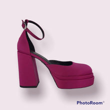 Carica l'immagine nel visualizzatore di Gallery, Just Friends - Ferry Raso Fuxia
